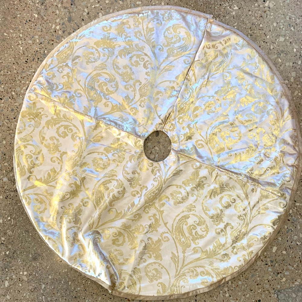 Brocade Gold Tree Skirt